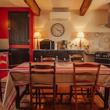 Dom wakacyjny Rouede - Maison De Caractere Au Pied Des Pyrenees