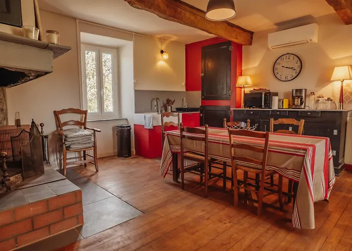 Maison De Caractère Au Pied Des Pyrénées