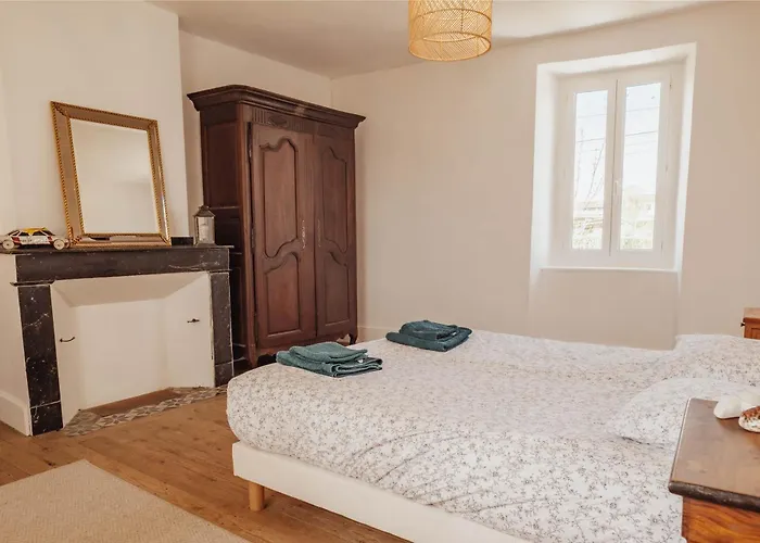 Maison De Caractère Au Pied Des Pyrénées Сasa de vacaciones *